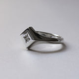 signet diamond ring -diamond-